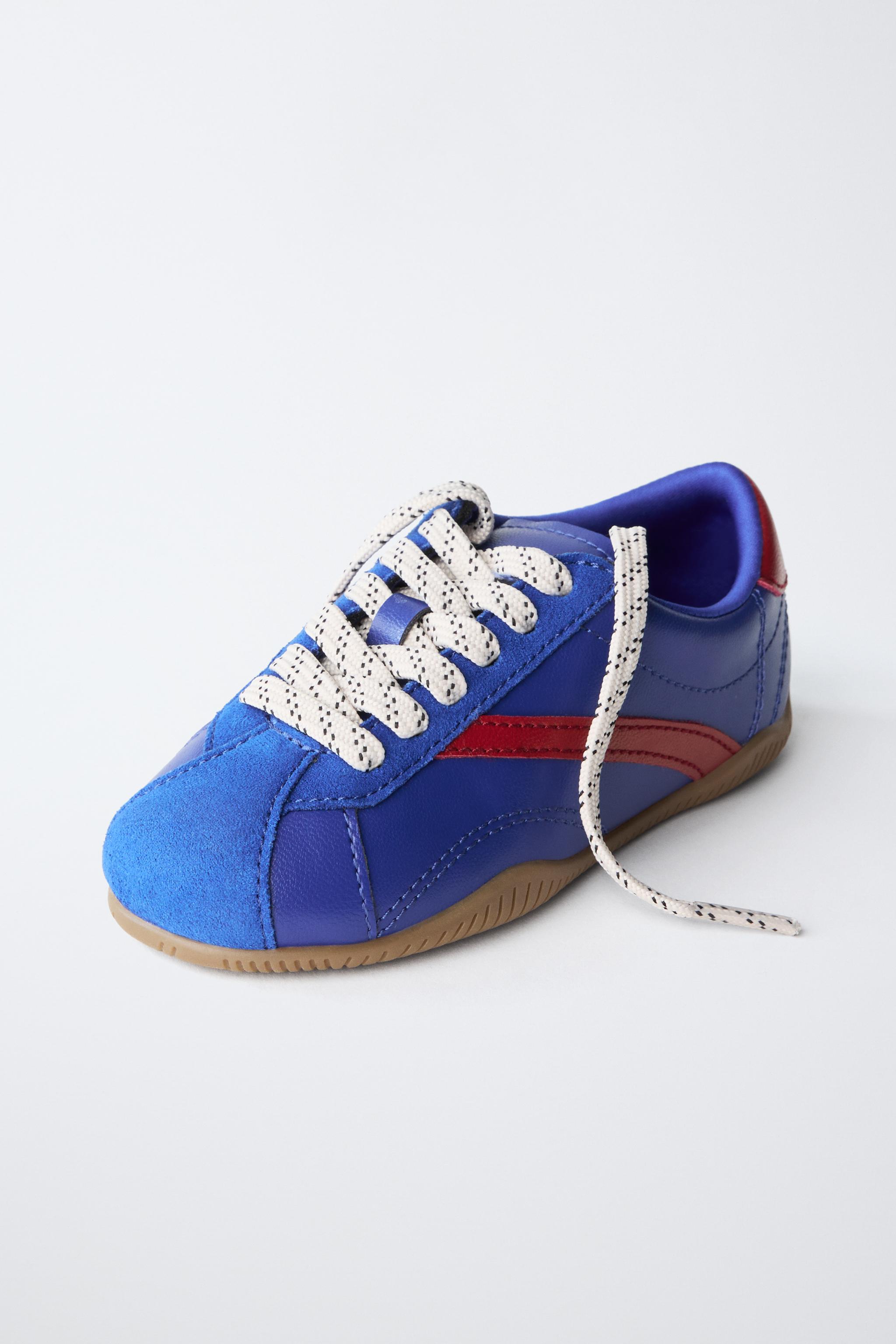 RETRO SNEAKERS